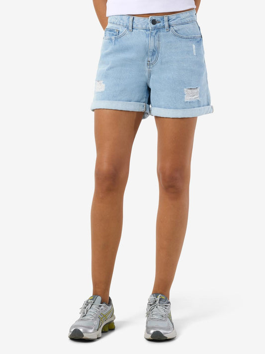 model_shot-front