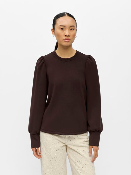 model_shot-front