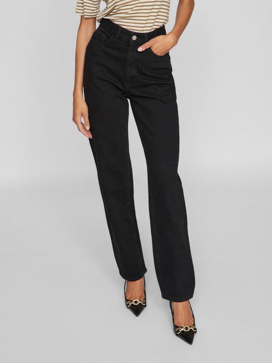 model shot-model_shot-front