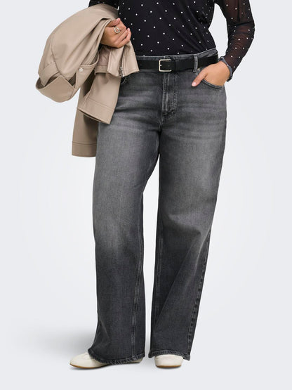 model_shot-front