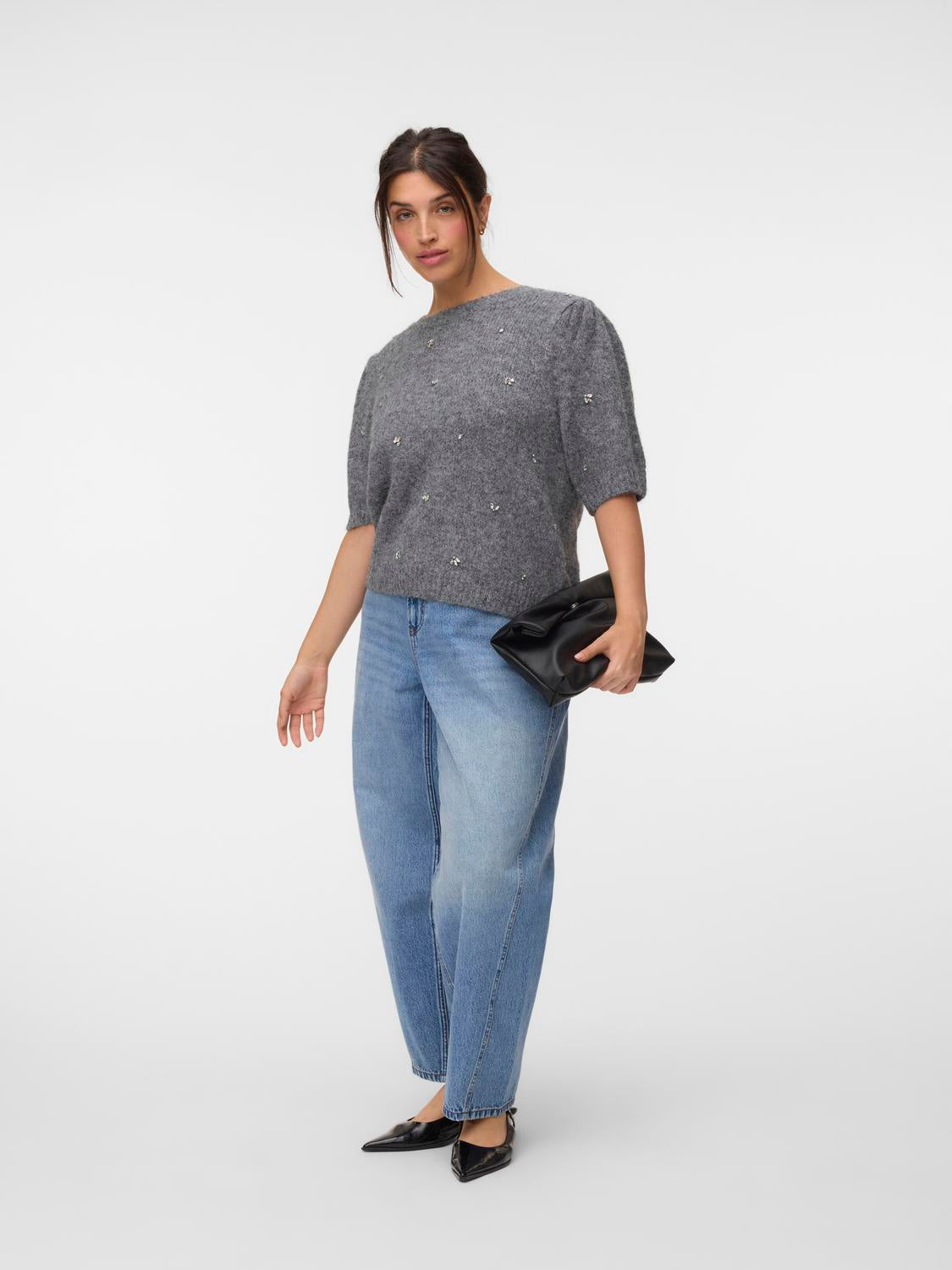 model_shot-front