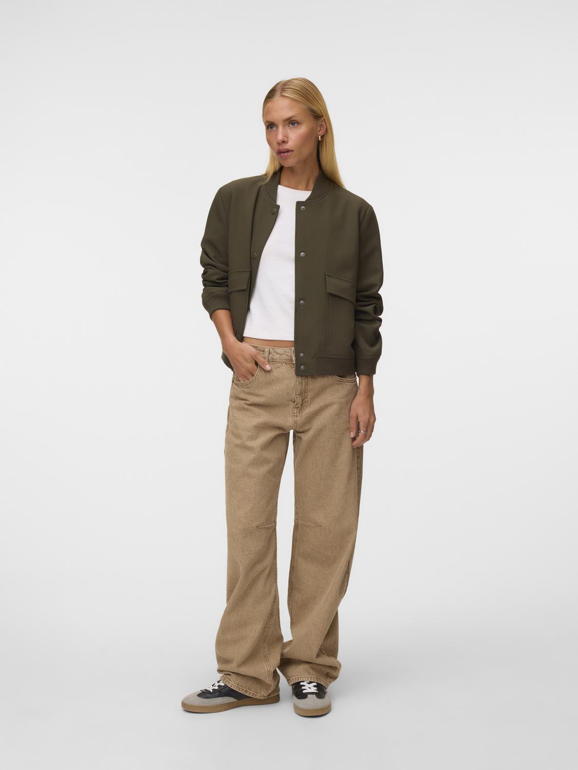 model_shot-front