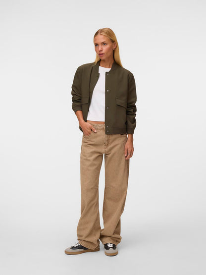 model_shot-front