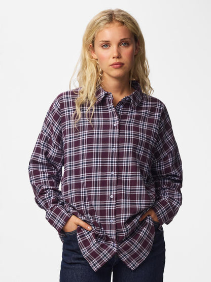 model_shot-front