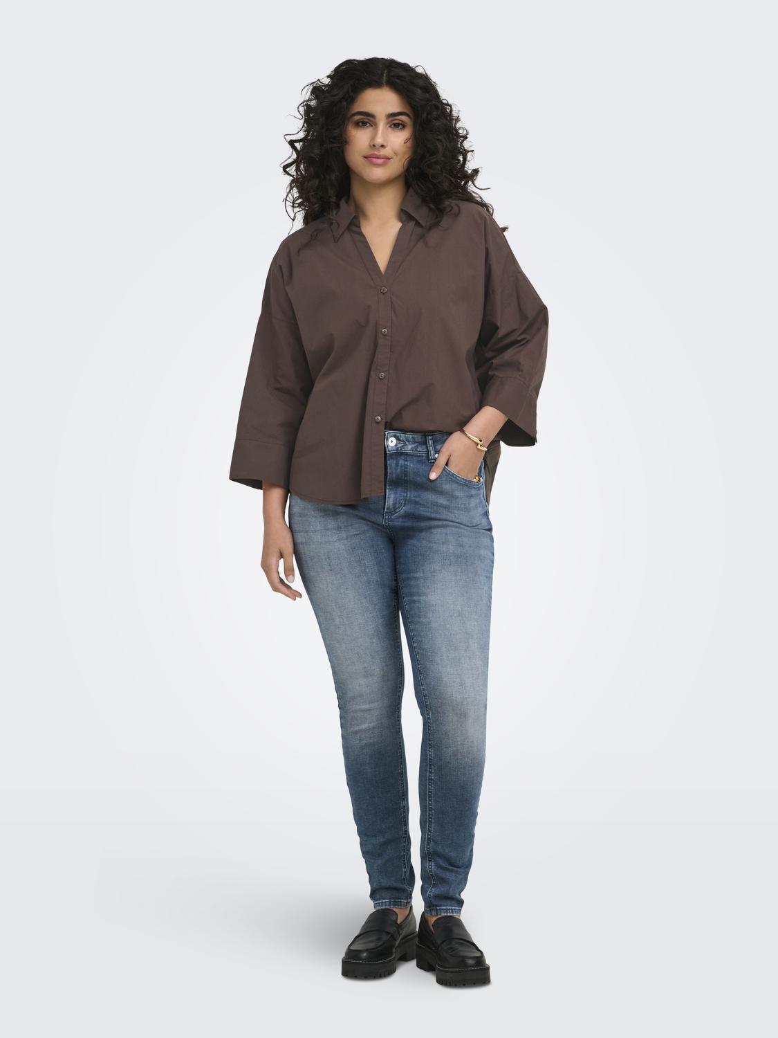 model_shot-front_full