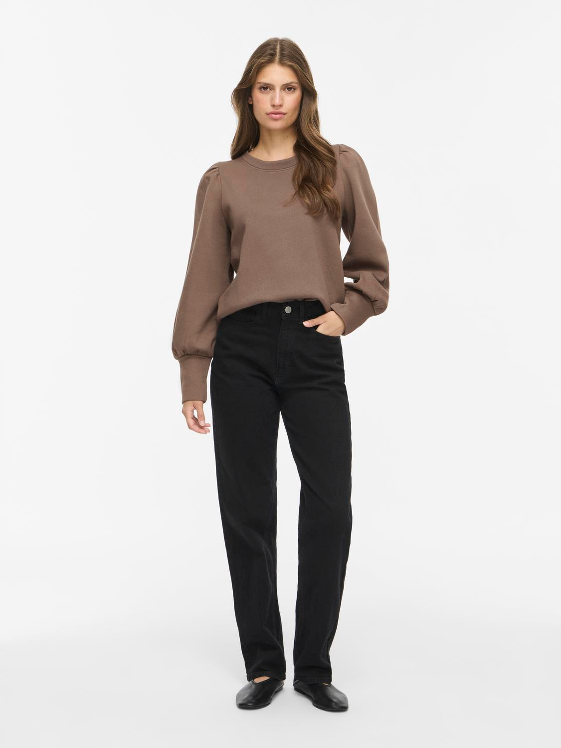 model_shot-front_full