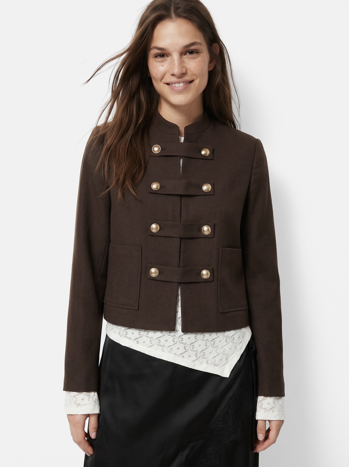 model_shot-front
