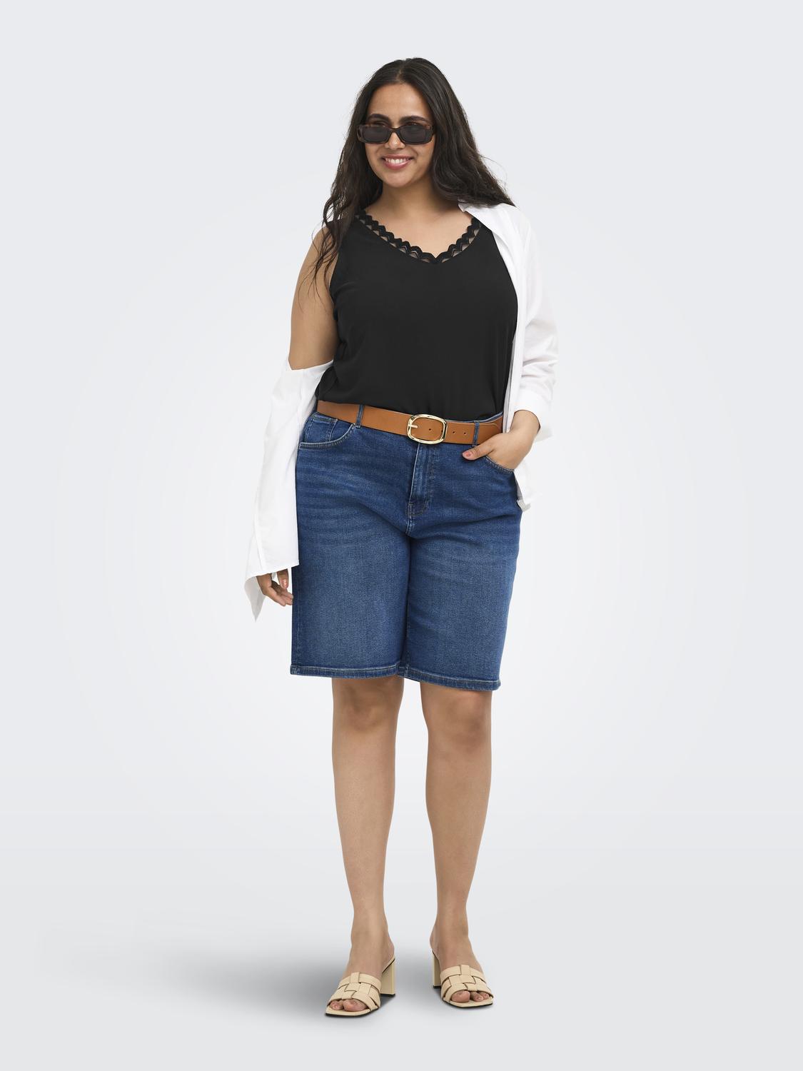 model_shot-front_full