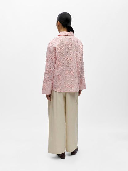 model_shot-back
