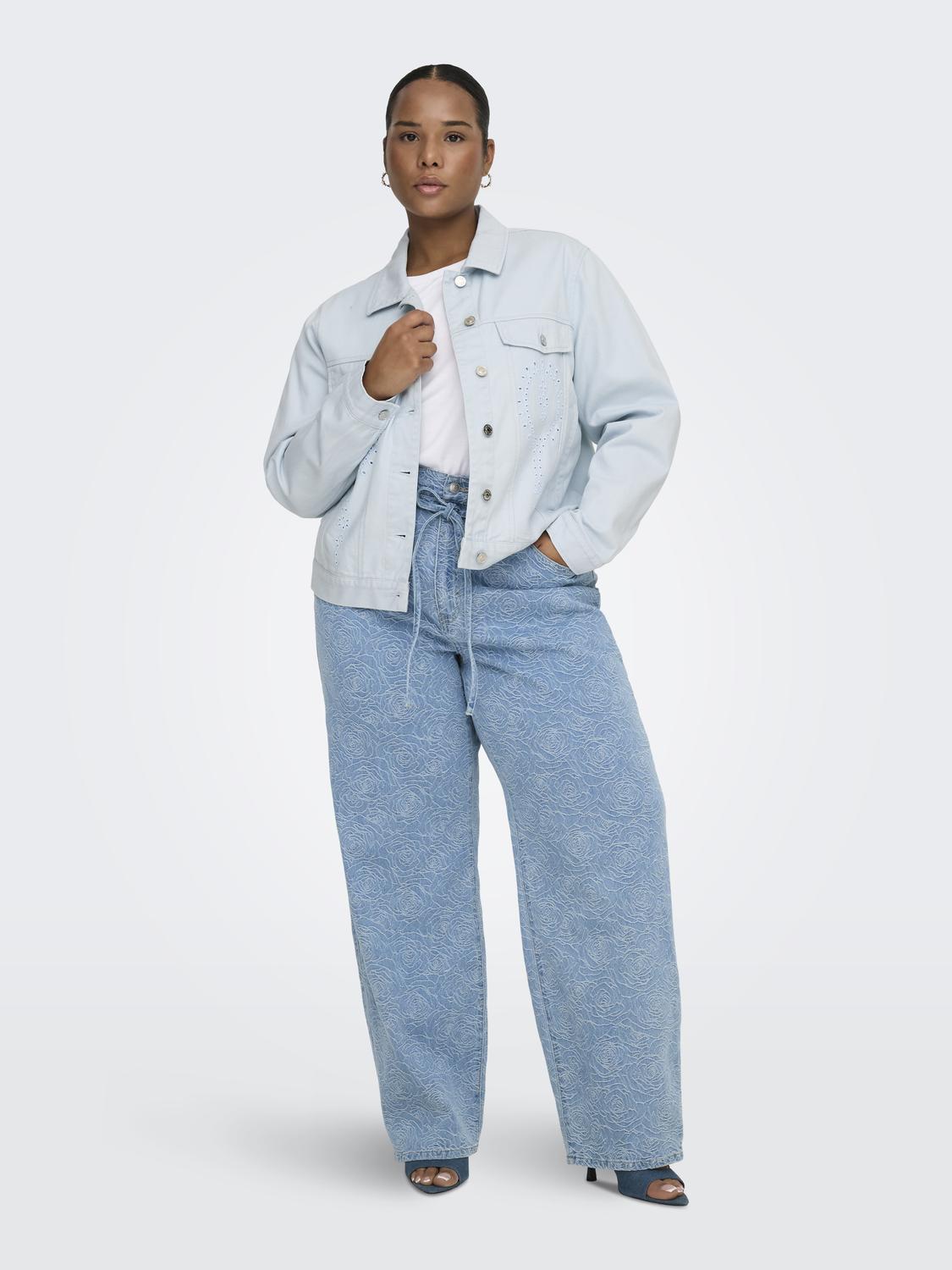 model_shot-front_full