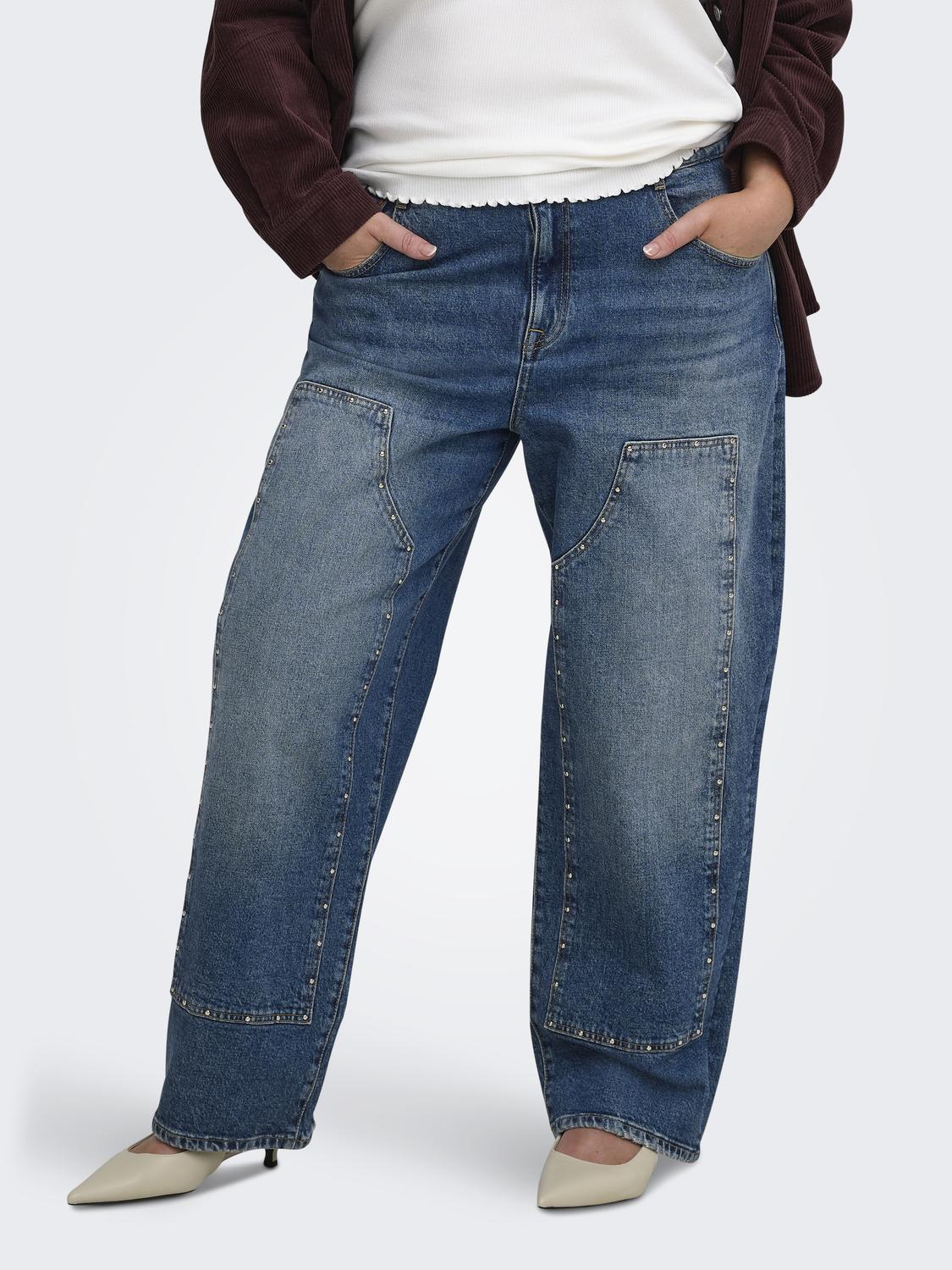 model_shot-front