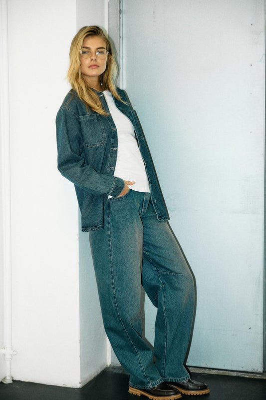 model_shot-creative