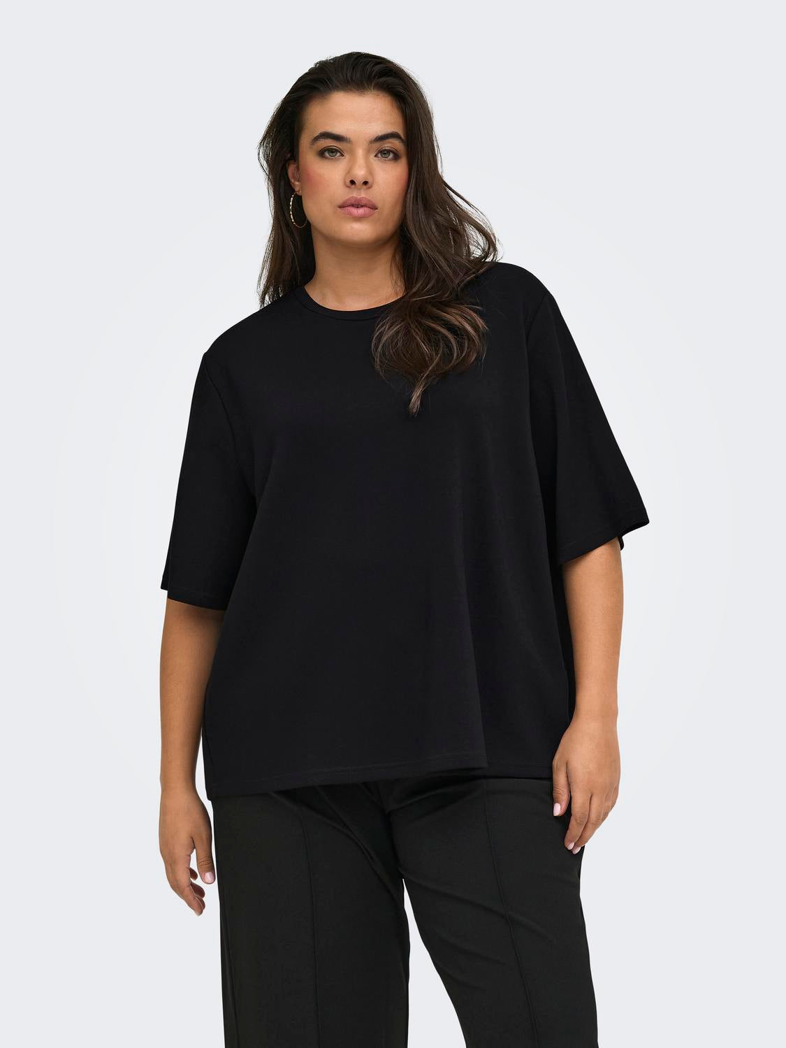 model_shot-front