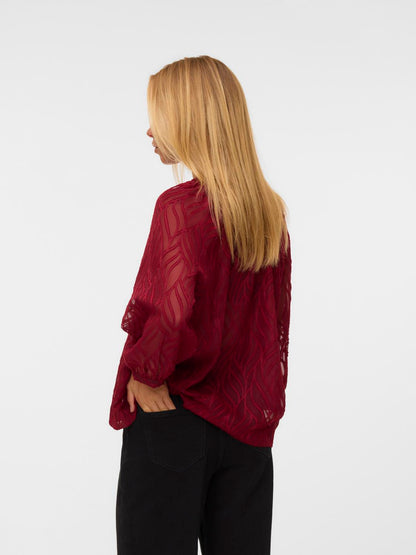model_shot-back