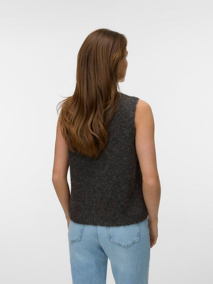 model_shot-back
