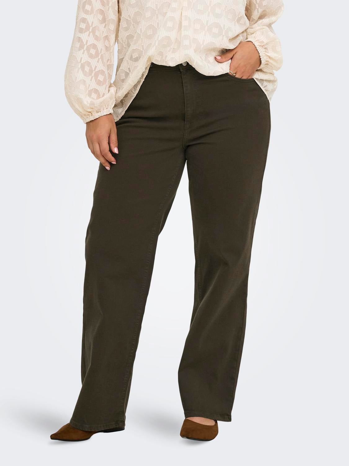 model_shot-front