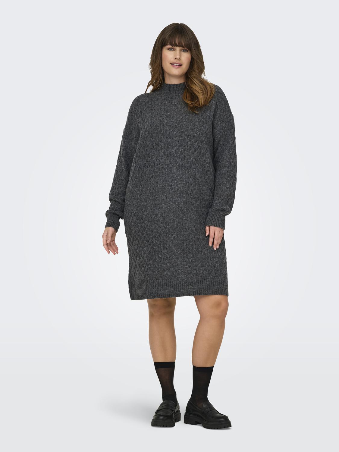 model_shot-front_full