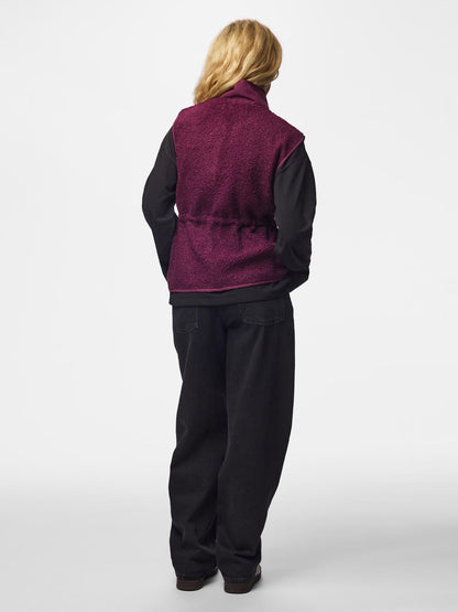 model_shot-back