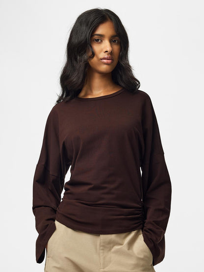 model_shot-front