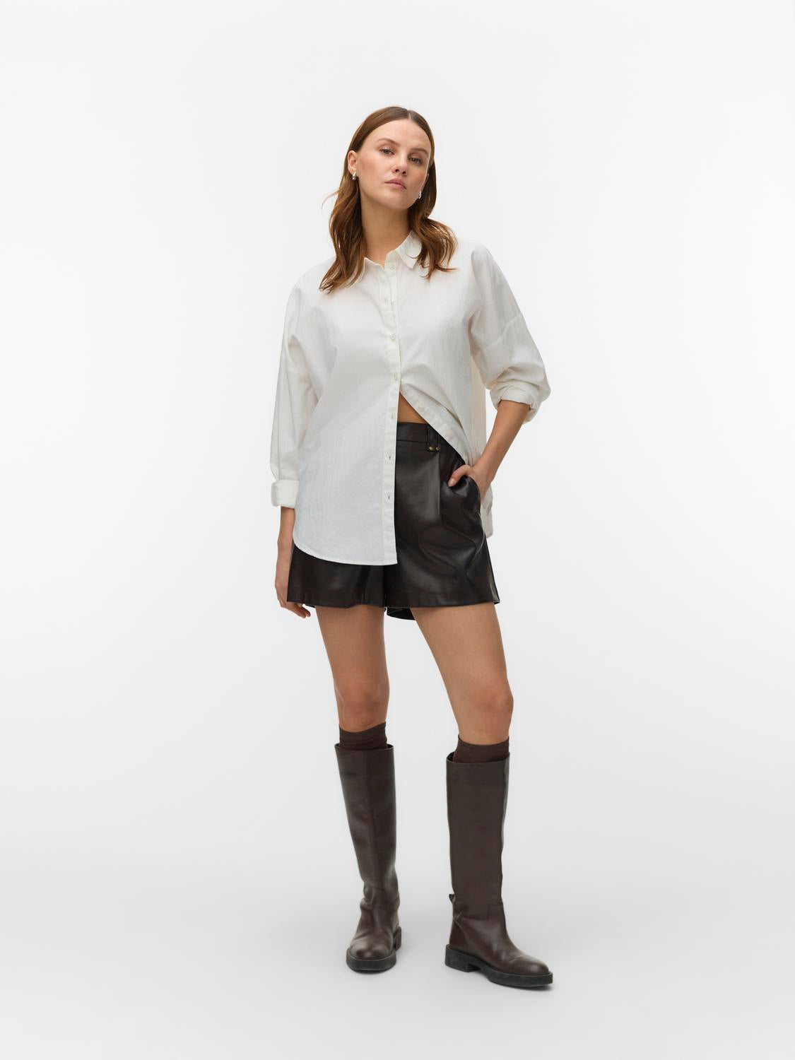 model_shot-front