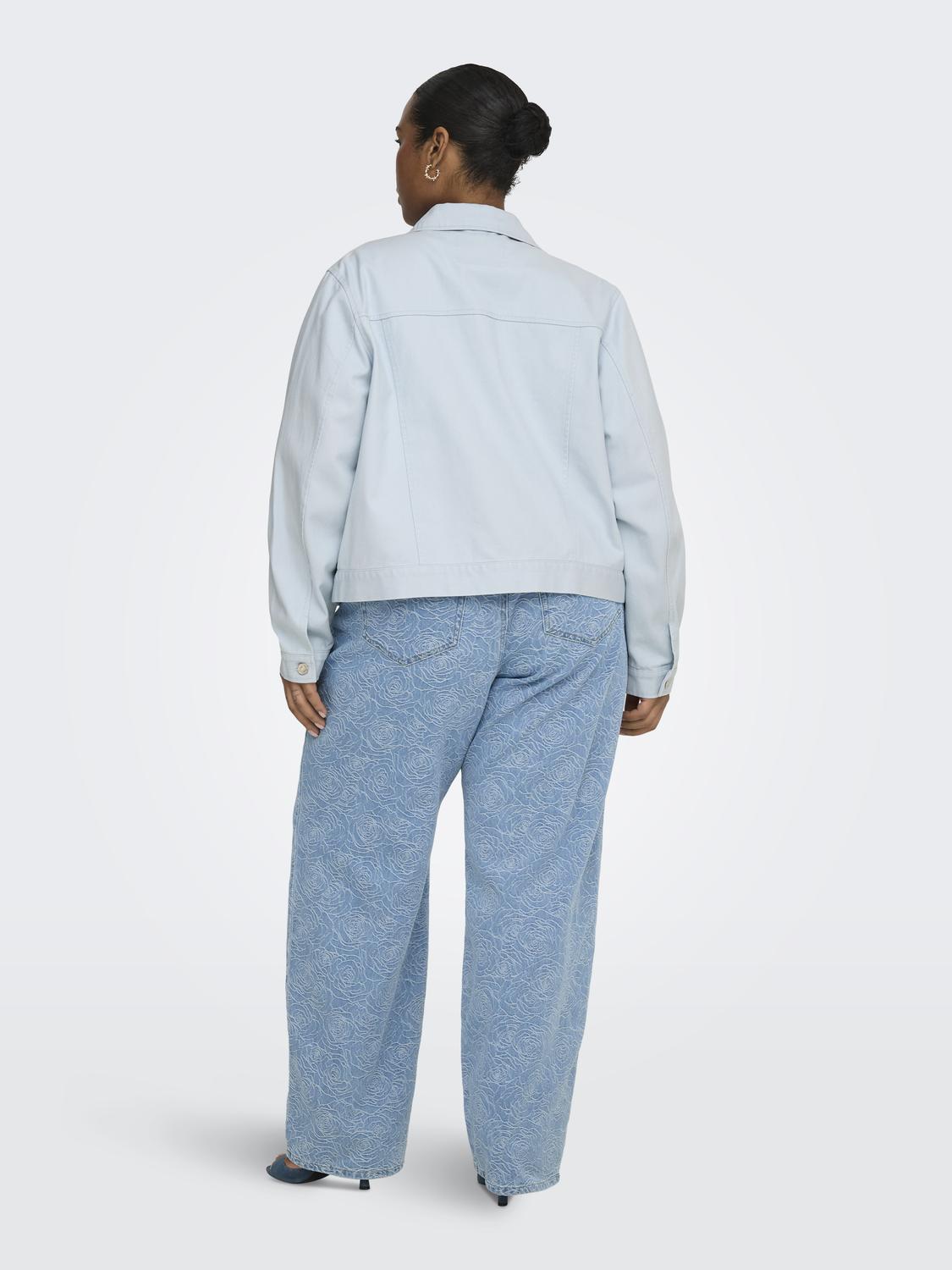model_shot-back