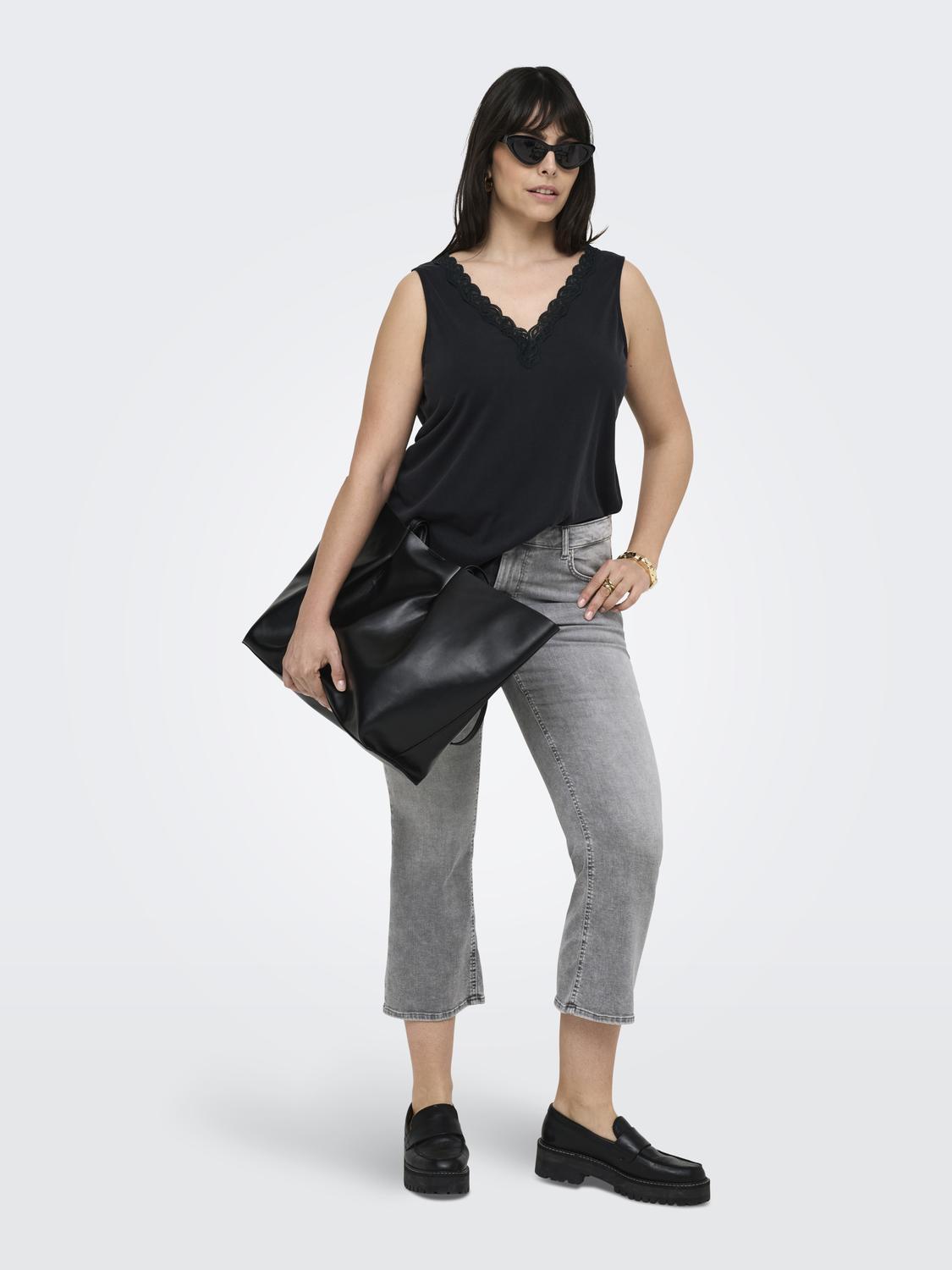 model_shot-front_full