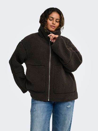 model_shot-front