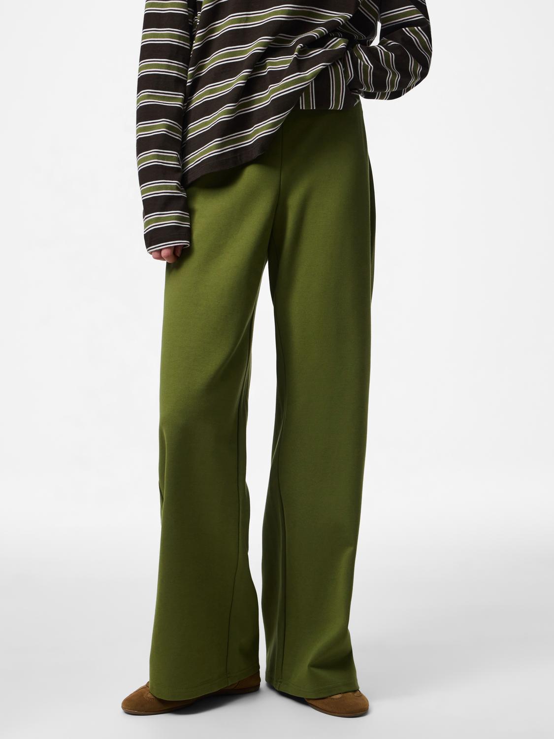 model_shot-front