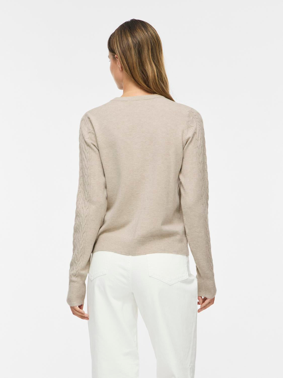model_shot-back