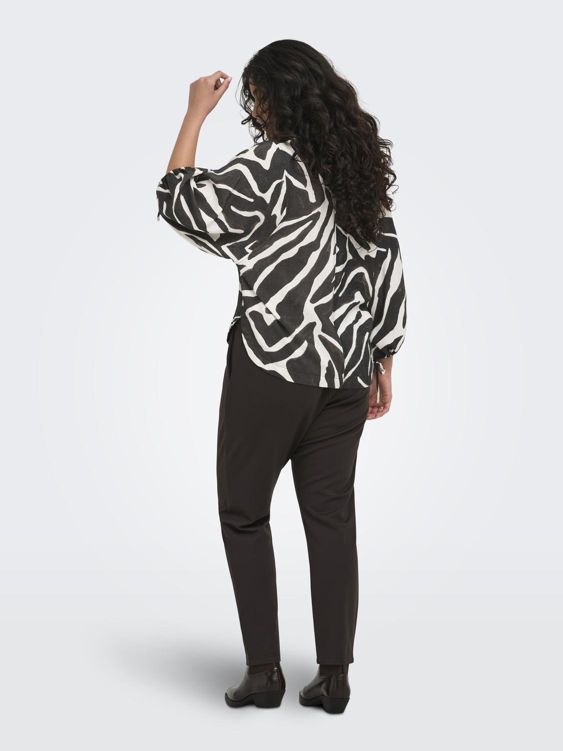 model_shot-back