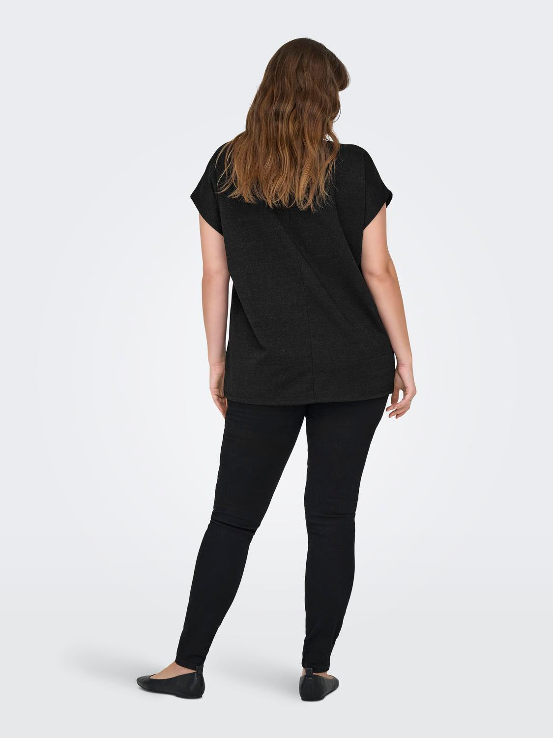 model_shot-back