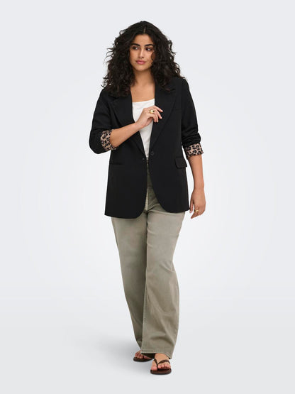 model_shot-front_full