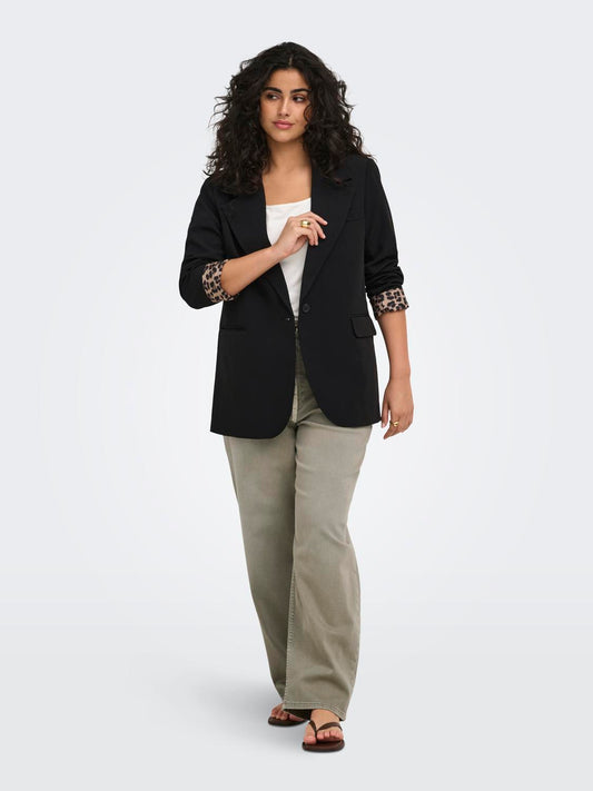 model_shot-front_full