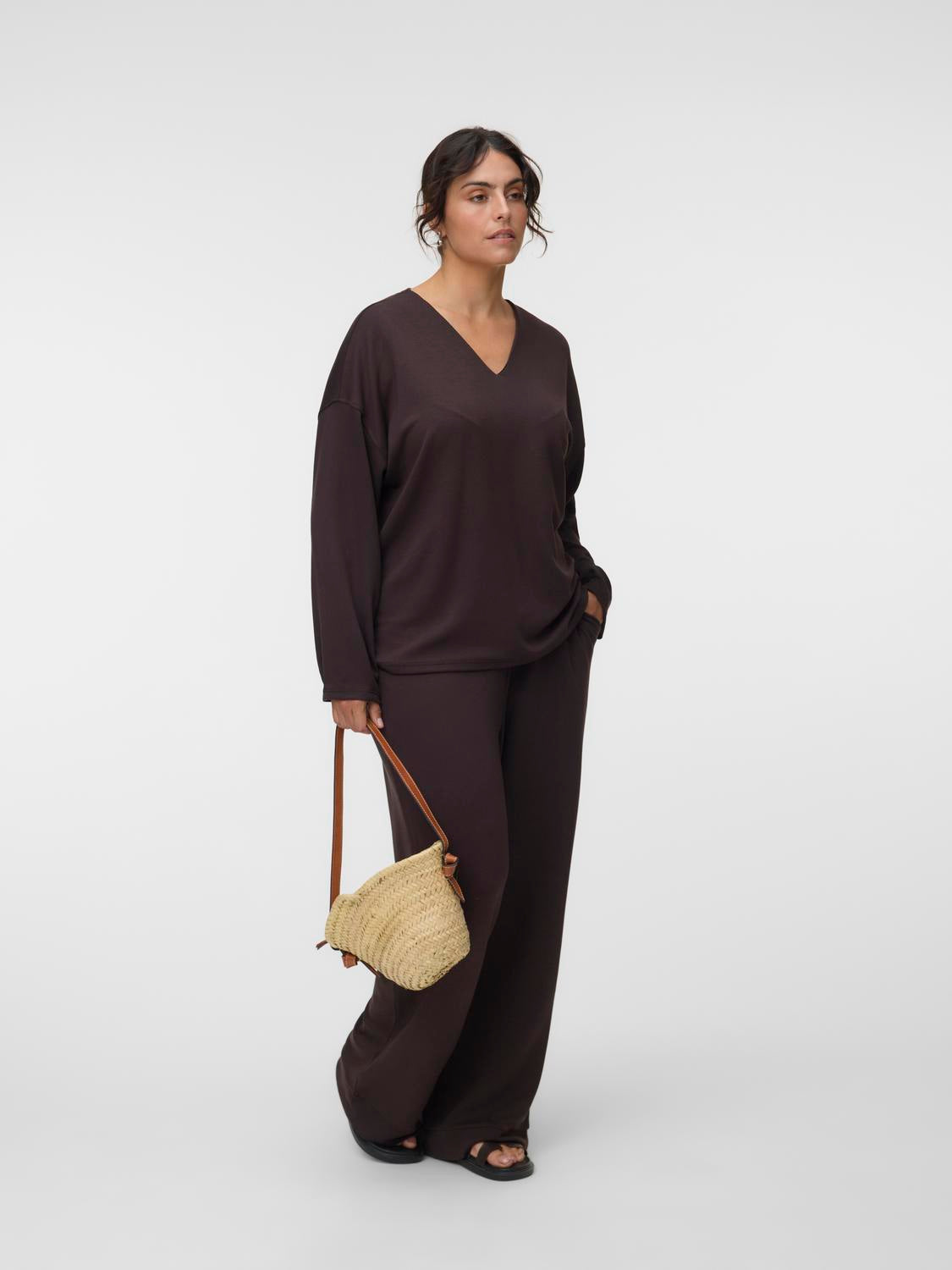 model_shot-front