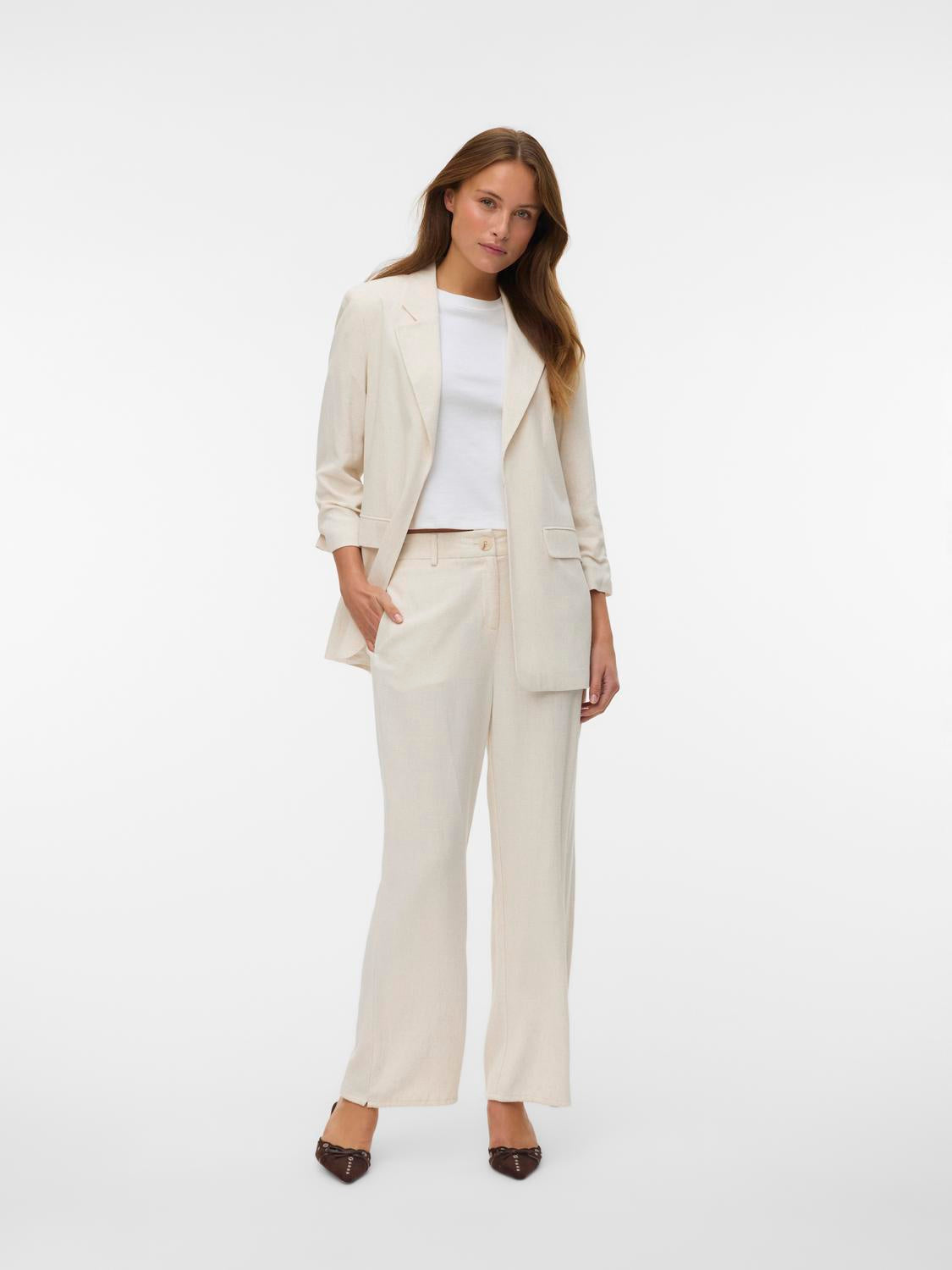 model_shot-front