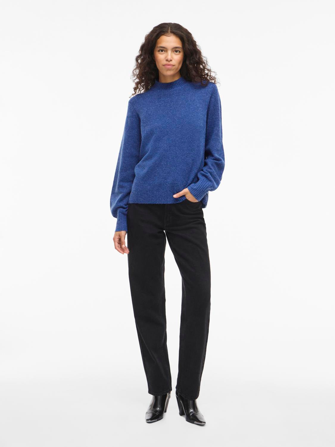 model_shot-front_full