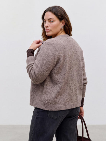 model_shot-back