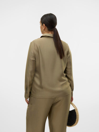 model_shot-back