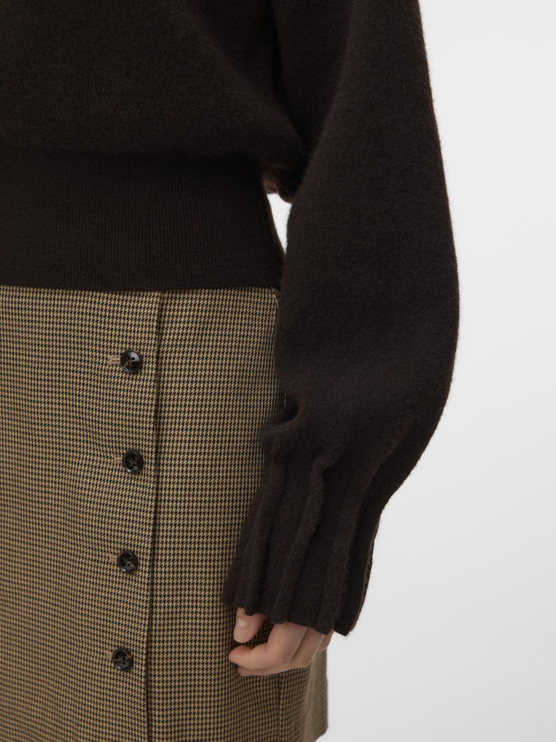 model_shot-detail
