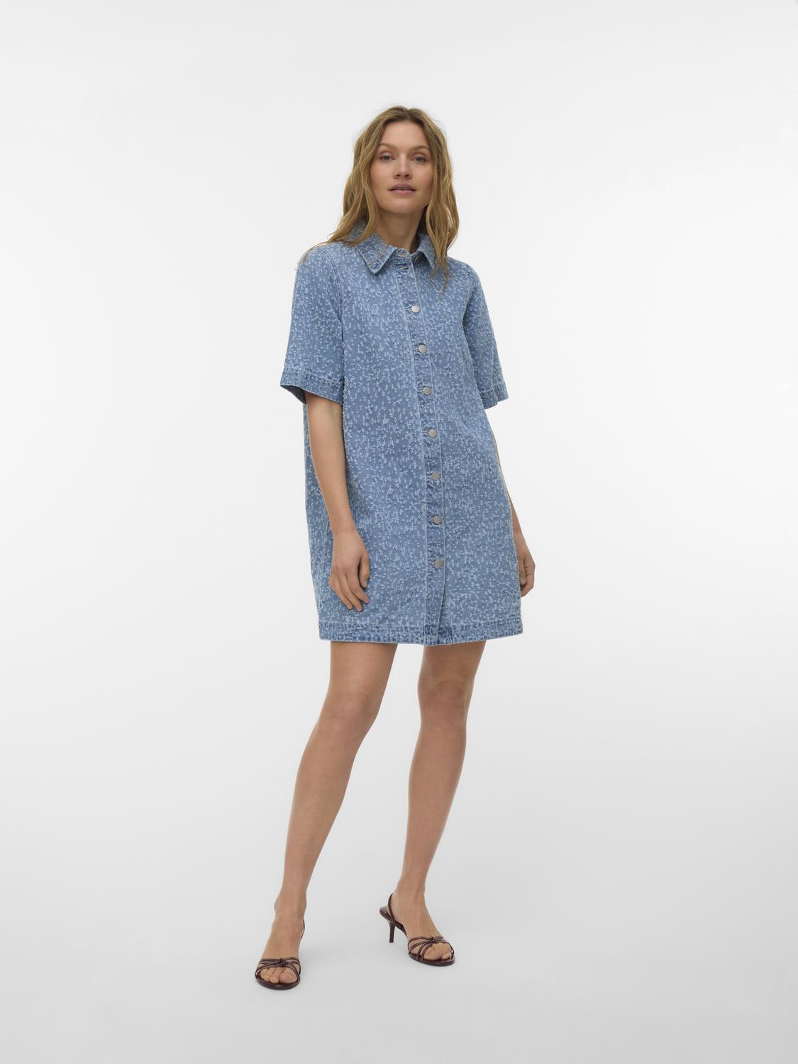 model_shot-front