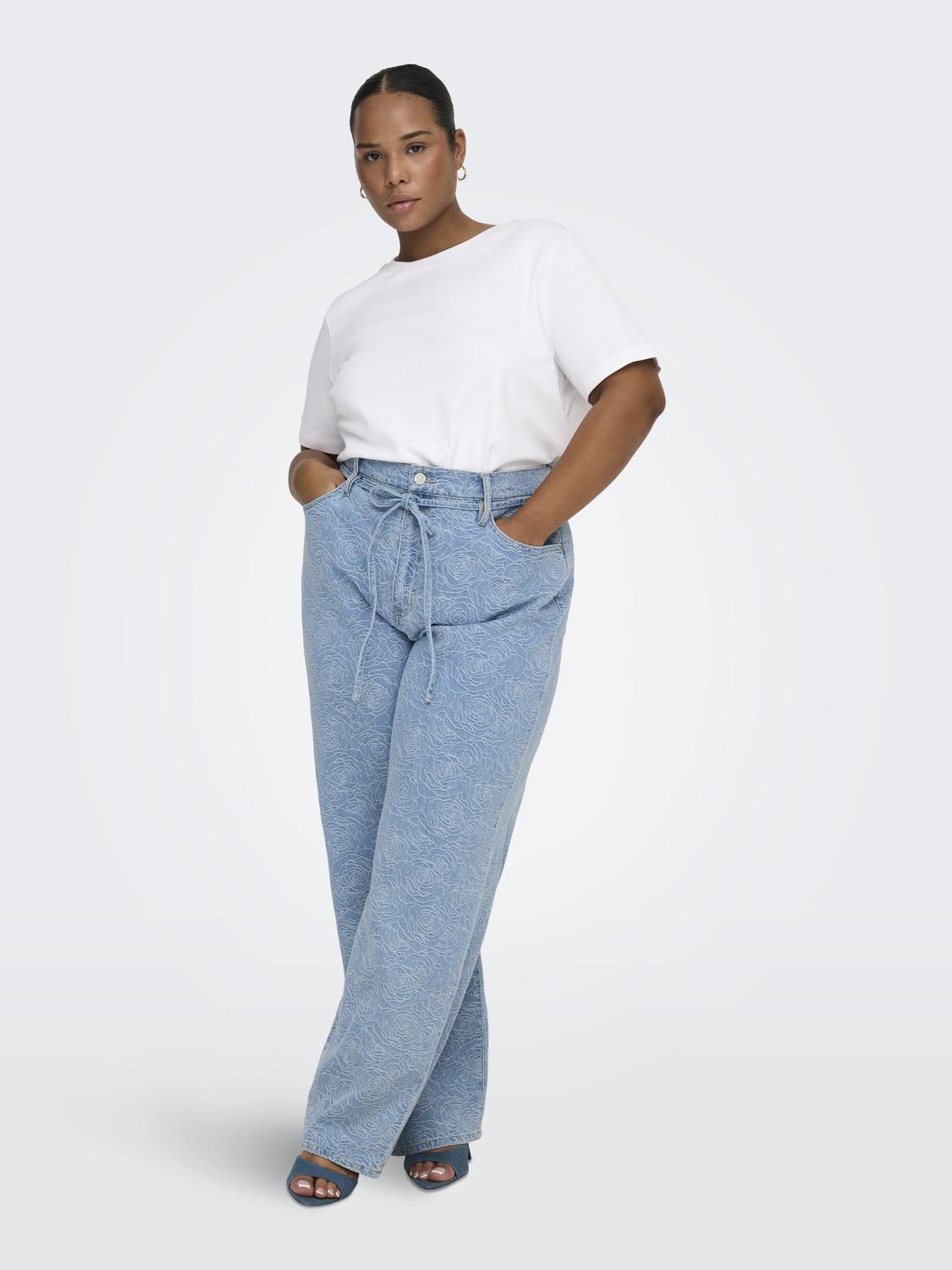 model_shot-front_full