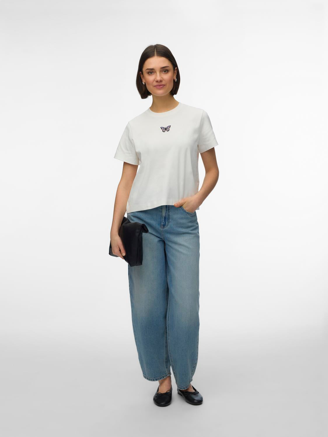 model_shot-front