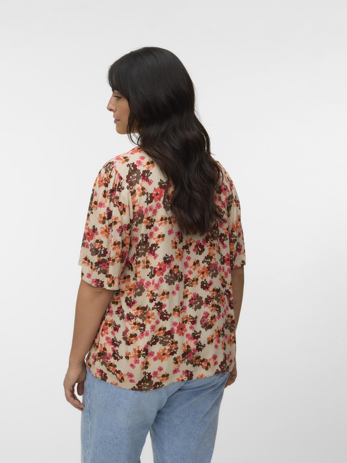 model_shot-back