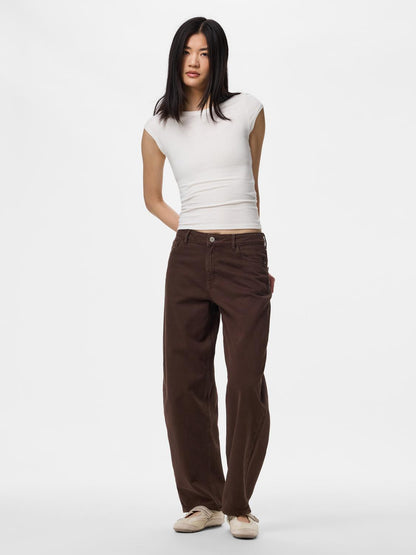 model_shot-front_full