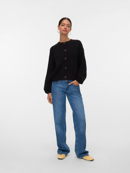 model_shot-front