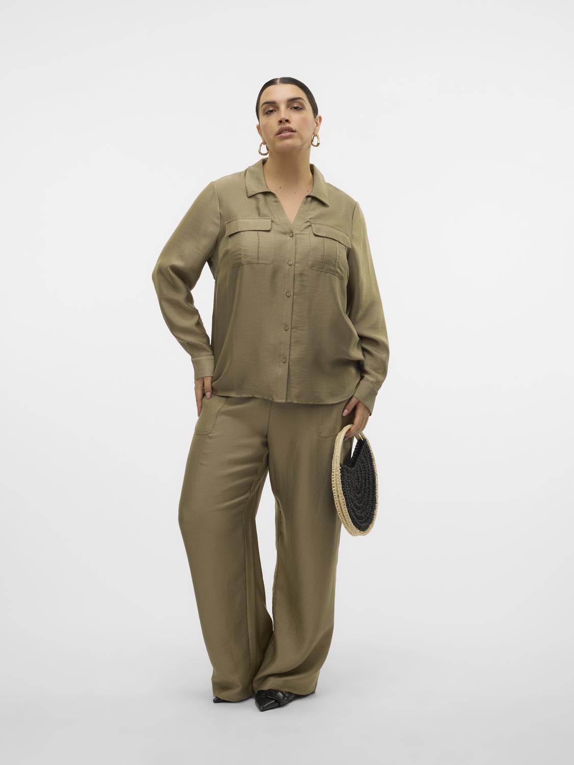 model_shot-front_full