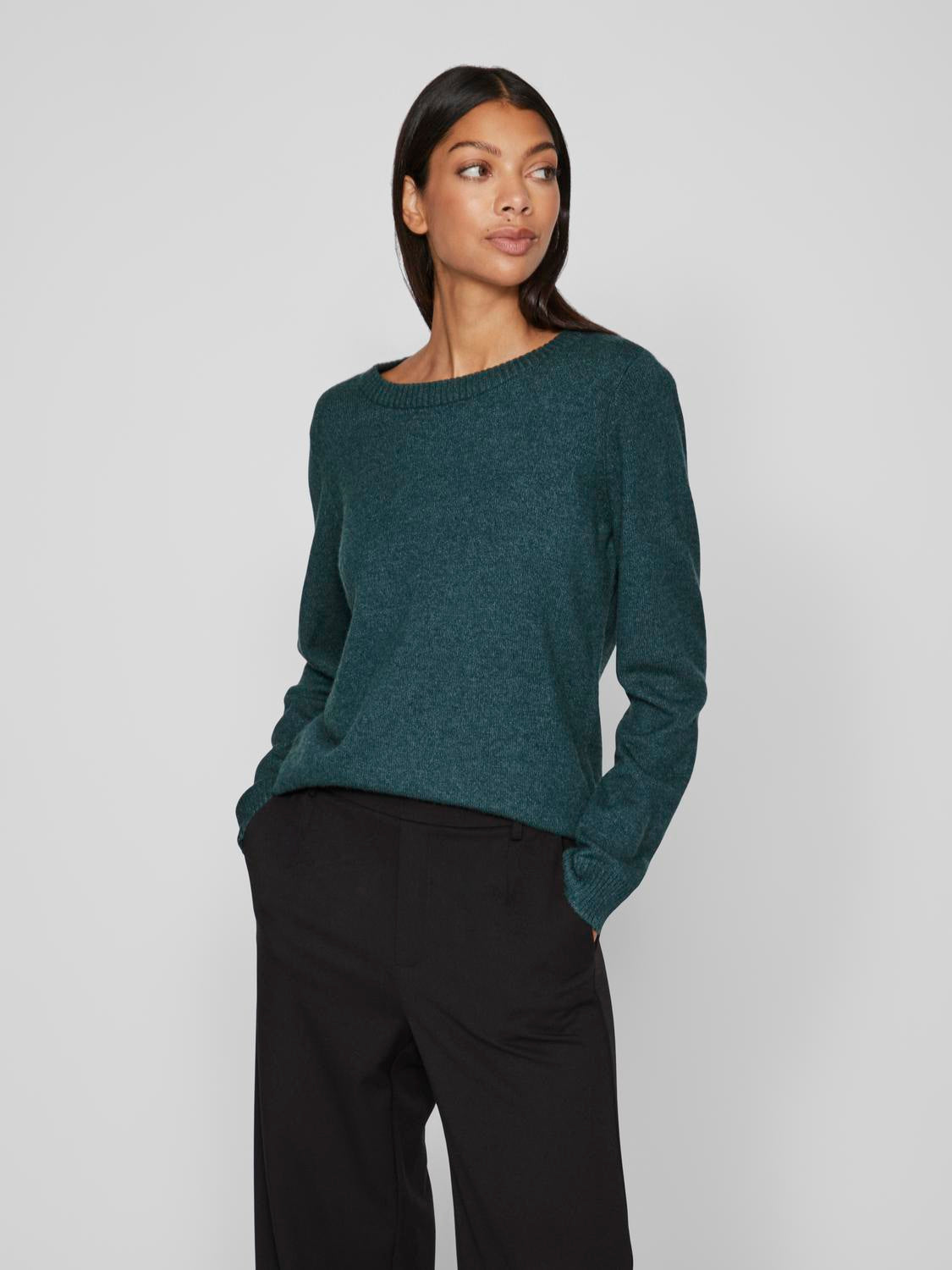 model_shot-front