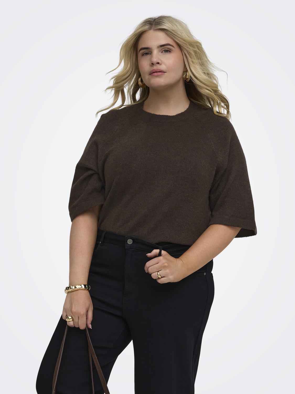 model_shot-front