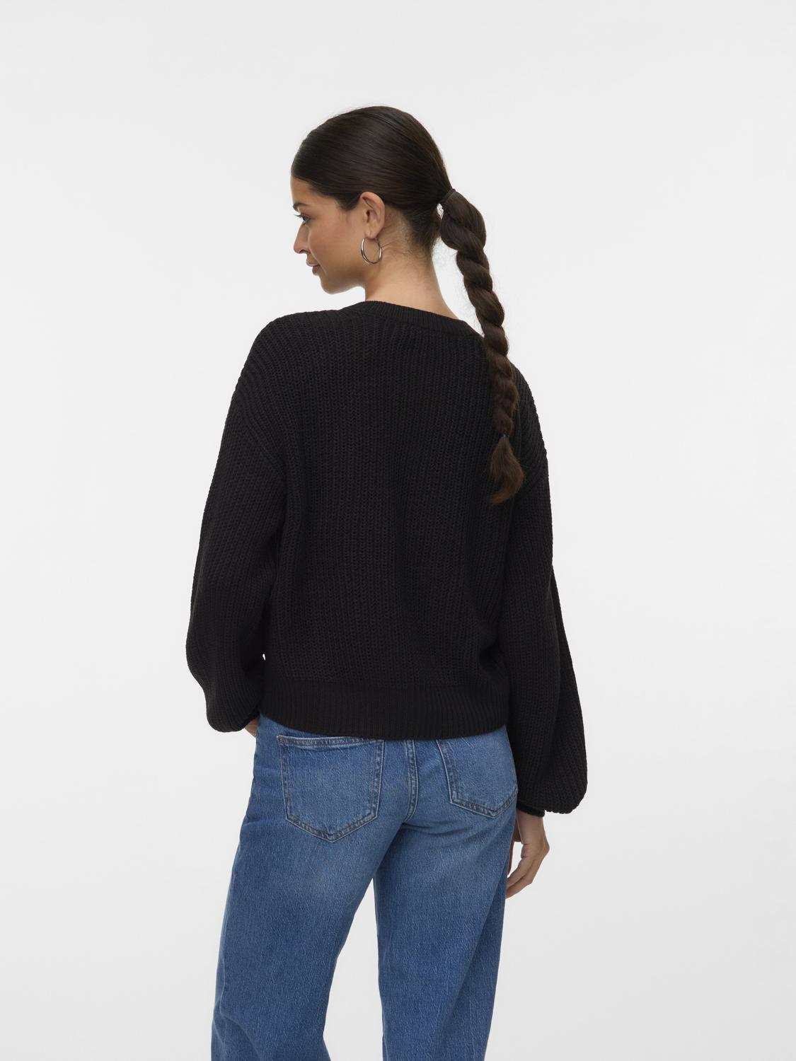 model_shot-back