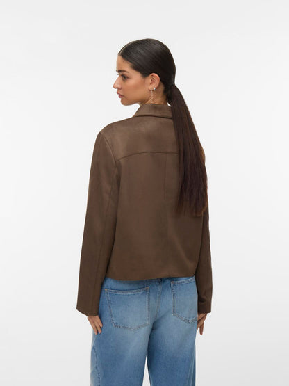 model_shot-back